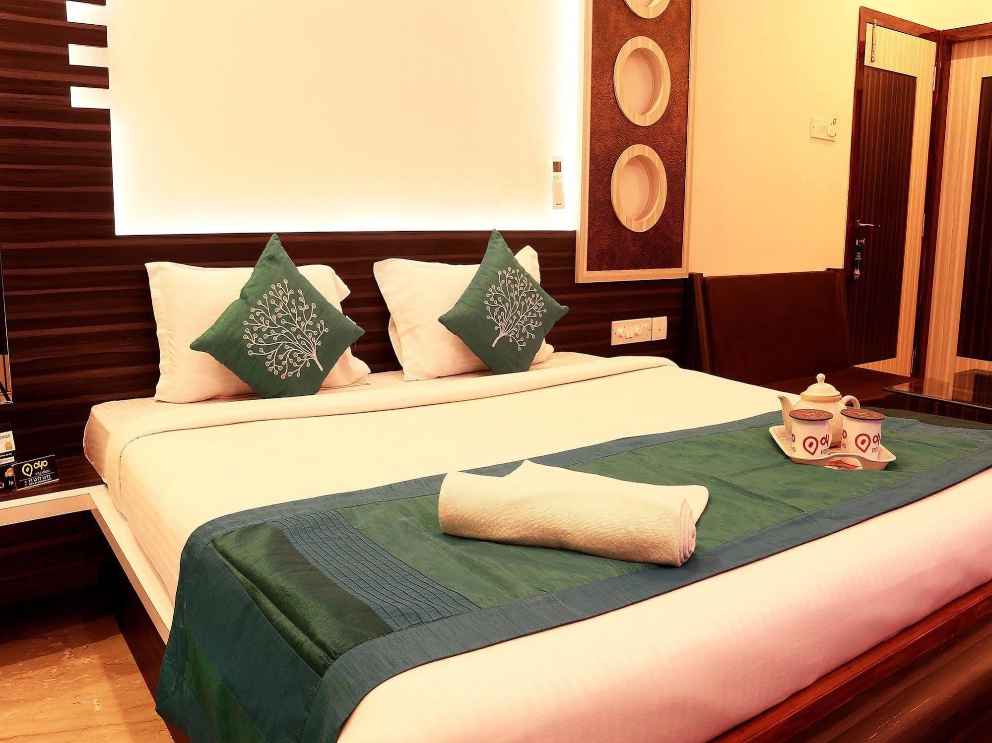 Hotel Narayani Enclave near Acropolis Mall Kasba, Kalküta Dış mekan fotoğraf